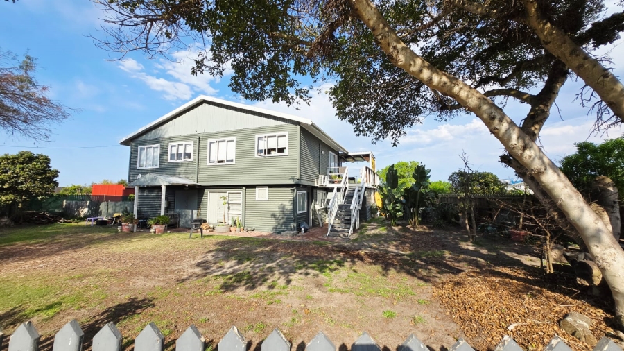 5 Bedroom Property for Sale in Sedgefield Central Western Cape